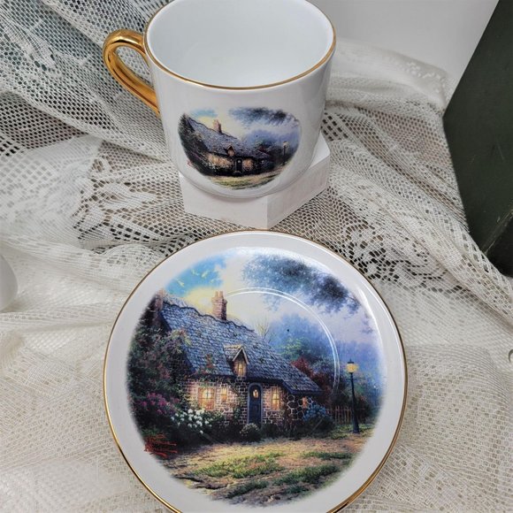 Thomas Kinkade Moonlight Cottage Tea Cup and Sauce - Picture 4 of 7